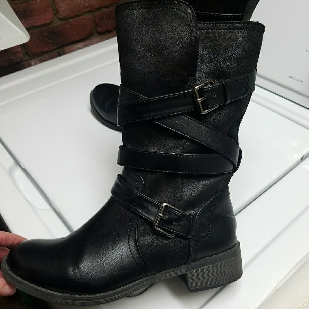 🛵Black short boots🛵